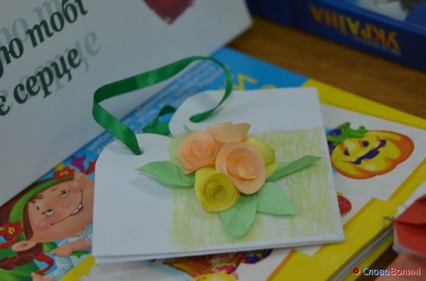 У Луцьку навчали робити валентинки. ФОТО