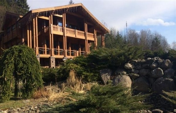 Дача Медведчука на Закарпатті. ФОТО 