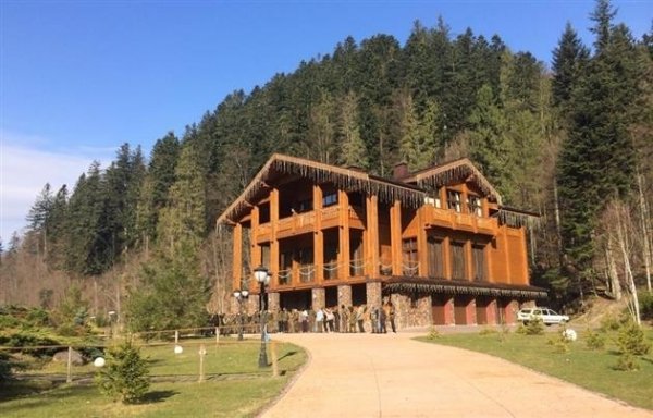 Дача Медведчука на Закарпатті. ФОТО 