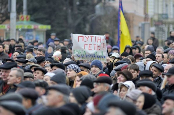 Антивоєнне віче в Луцьку: обличчя майдану. ФОТО