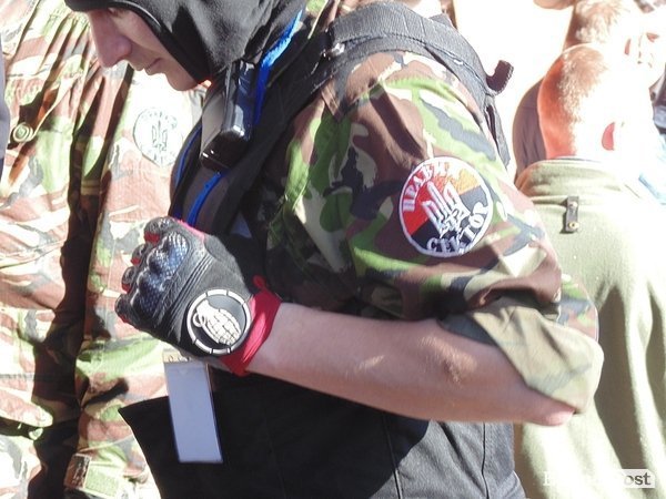 Пікет міліції в Луцьку. ФОТО. ВІДЕО