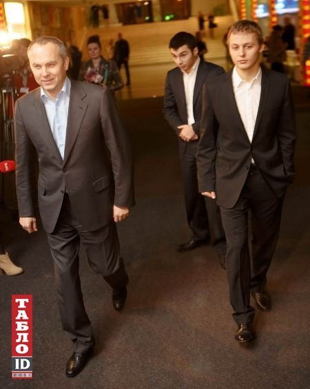 Діти політиків і війна: Шуфрич каже, що сини підуть, коли призвуть. ФОТО