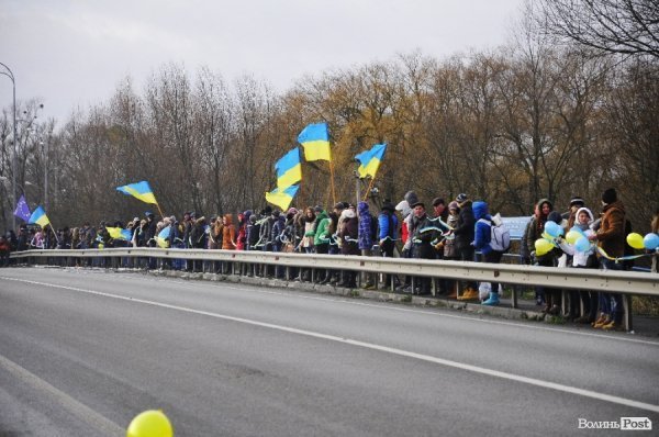 Євроланцюг за 50 кілометрів від Луцька. ФОТО. ВІДЕО
