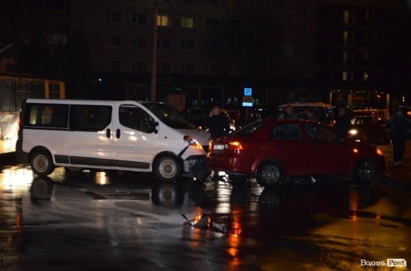 «Божевілля» у Луцьку: у центрі міста – ще одна аварія. ФОТО