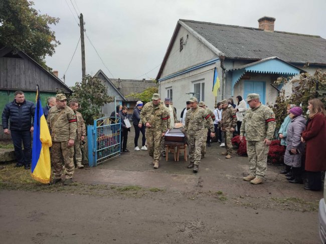 У Ківерцях попрощалися з Героєм Ігорем Думкою. ФОТО