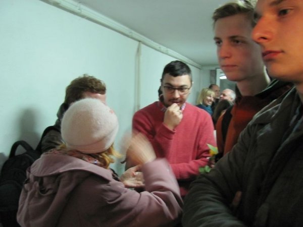 Інсталяція в Луцьку: бруківка «перекочувала» з Майдану до митців. ФОТО