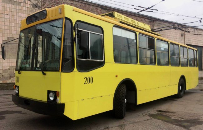 У Луцьку капітально відремонтували тролейбус 1998 року випуску. ФОТО