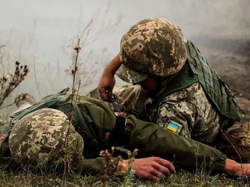 На Донбасі загинув український військовий, ще одного поранено