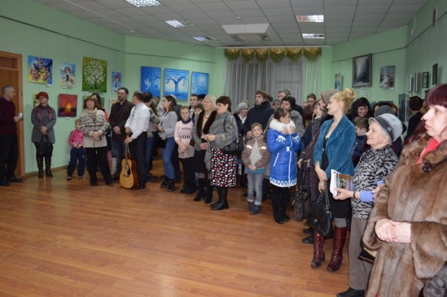 «Любов зцілить Україну»: благодійна виставка у Ковелі