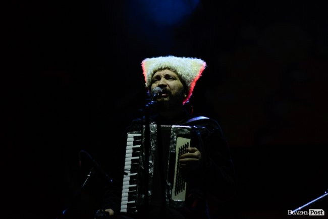 Гурт «ДахаБраха» влаштував видовищне шоу у Луцьку. ФОТОРЕПОРТАЖ 