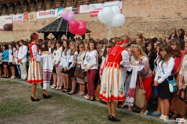 У замку Любарта вітали «ліпших з ліпших» студентів. ФОТО