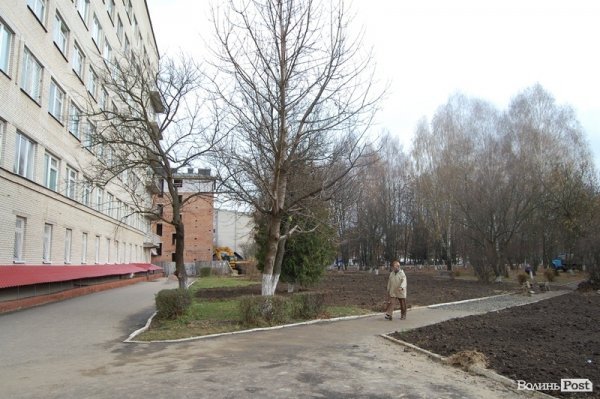 Як Луцьку міську лікарню рятують від підтоплень. ФОТО