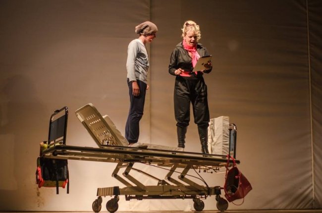 Під час благодійної вистави у Луцьку зібрали понад 20 тисяч гривень