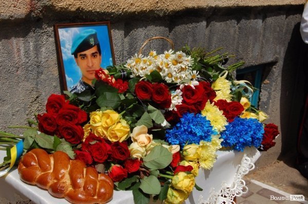 Новини з минулого. Герой України та педагог, яка хотіла «російський паспорт»