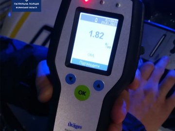 У Луцьку пасажир авто, за кермом якого був п'яний водій, обматюкав патрульних та погрожував розправою