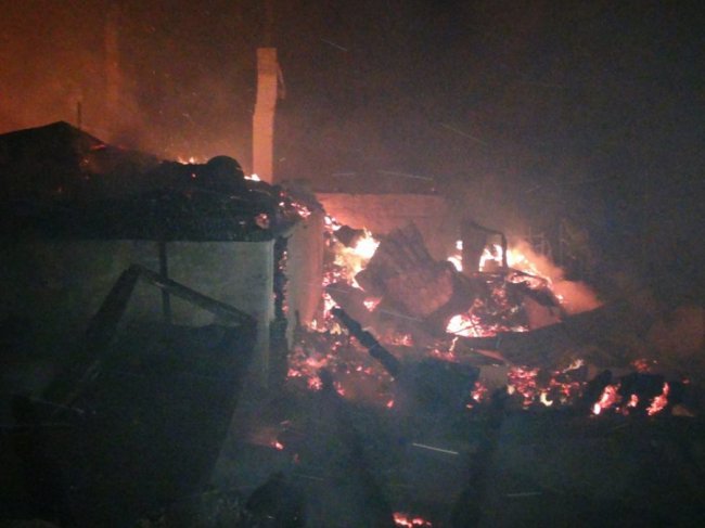 У Карпатах згорів готель – одна людина загинула. ФОТО