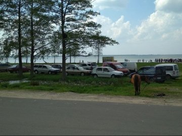 Волинян каратимуть за залишений на берегах водойм транспорт