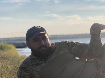 На Волині друзі загиблого військового на своєму весіллі зібрали гроші для ЗСУ