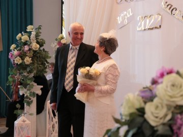 У Луцьку подружжя побралося вдруге через 50 років. ФОТО