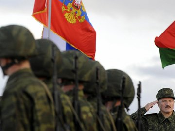 Лукашенко анонсував повернення до Білорусі російських військових