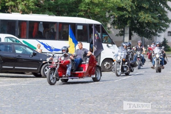Понад півсотні байкерів з Волині та закордону проїхалися Луцьком. ФОТО