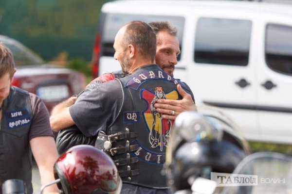 Понад півсотні байкерів з Волині та закордону проїхалися Луцьком. ФОТО