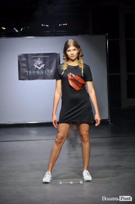 Свято краси і моди: як мийку в Луцьку перетворили на модний подіум