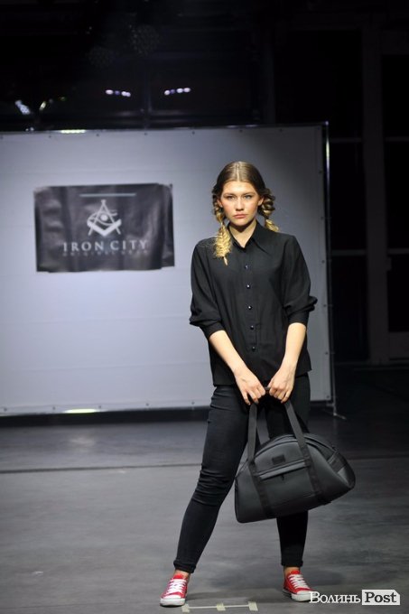 Свято краси і моди: як мийку в Луцьку перетворили на модний подіум