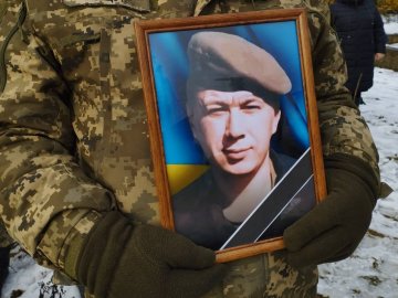 На Волині попрощалися із Героєм України, який загинув майже 2 роки  тому, звільняючи Макарів на Київщині