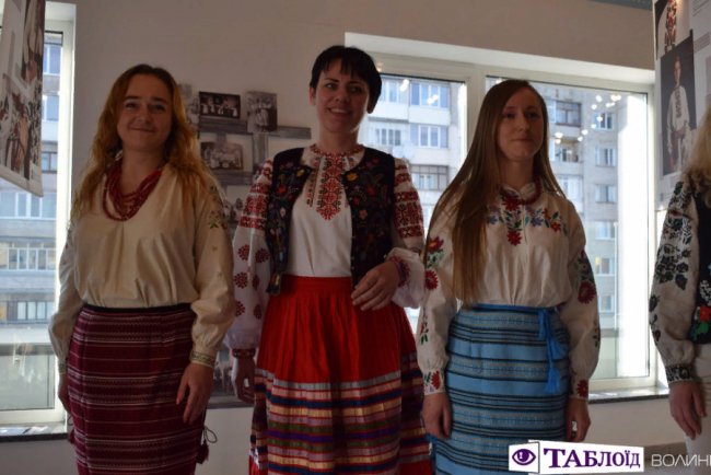 Етноодяг волинського краю представили у «Промені». ФОТО