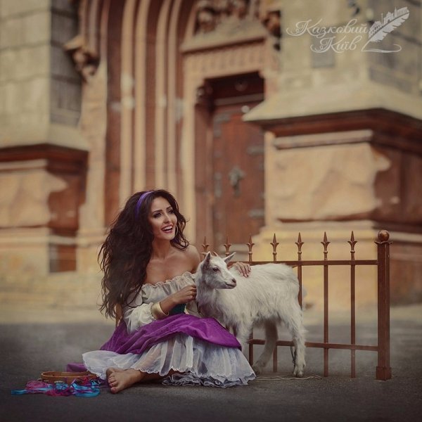 Зірки шоу-бізнесу і телебачення перевтілились у казкових персонажів. ФОТО