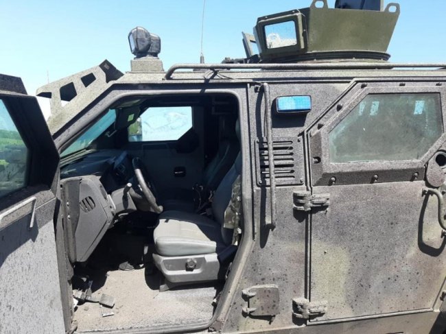 На Донбасі підірвався автомобіль нацгвардійців – 10 травмованих