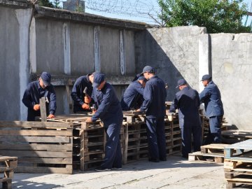 У яких умовах в Україні утримують російських військовополонених