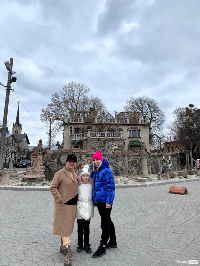 «Ми не могли повірити, що так буває». ЖІНКА З ЛУЦЬКА БЕЗОПЛАТНО ПРИХИСТИЛА ДЕКІЛЬКА СІМЕЙ ПЕРЕСЕЛЕНЦІВ