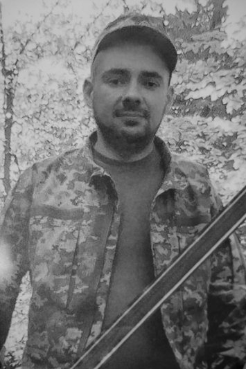 У Луцьку попрощалися із загиблим на Донеччині Героєм Віталієм Ващуком