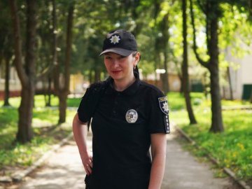 «Найчастіше люди приходять порадитись або ж просто виговоритись», – поліцейська з Волині розповіла про свою роботу