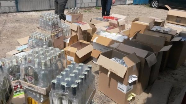 У селі на Волині продавали підроблену горілку. ФОТО