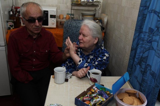 Волонтерка від Бога: зворушлива історія про незрячу бабусю з Луцька