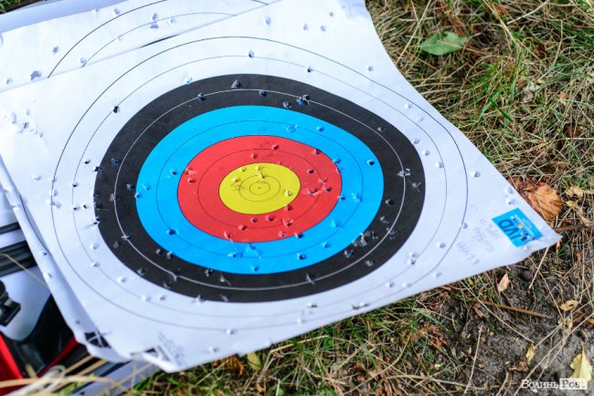 Єдина у Луцьку секція стрільби з лука провела перше відкрите тренування. ФОТО