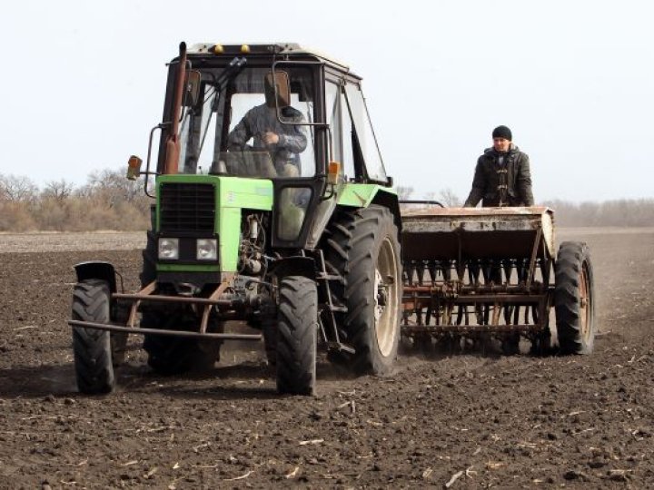 «Працювати неможливо взагалі»: як зростання вартості пального впливає на аграріїв та фермерів Волині