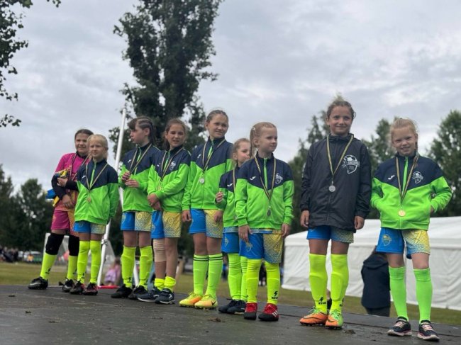 Дівчача футбольна команда з Луцька «Амазонка» підкорила Швецію