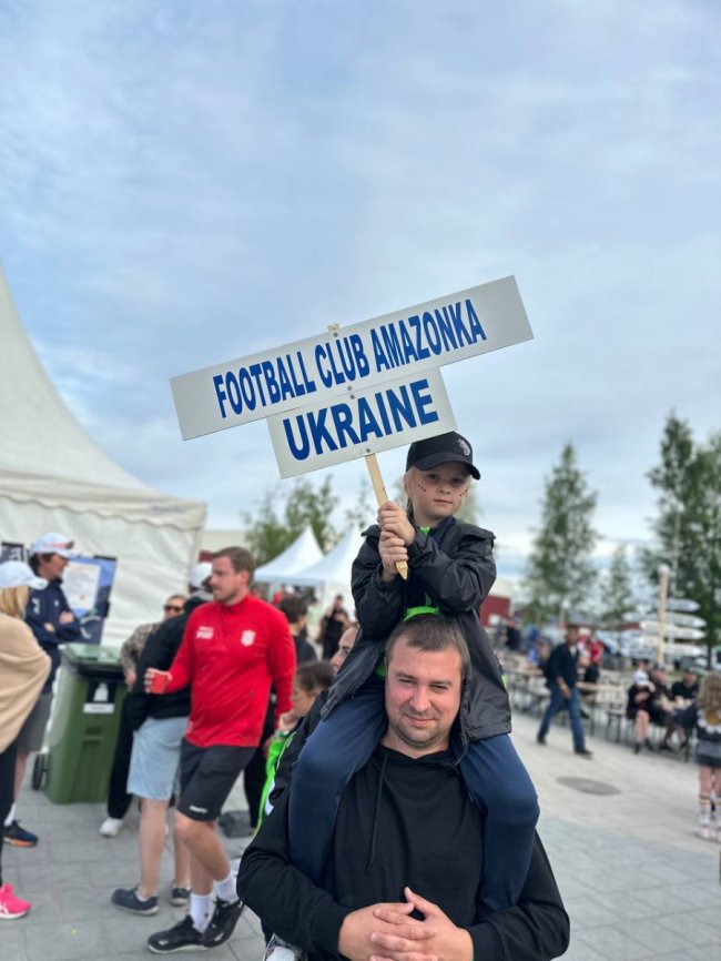 Дівчача футбольна команда з Луцька «Амазонка» підкорила Швецію