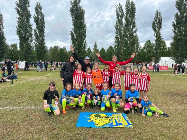 Дівчача футбольна команда з Луцька «Амазонка» підкорила Швецію