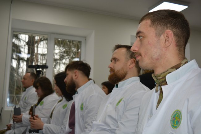 У луцькому медінституті відбулася посвята бойових медиків у першокурсники
