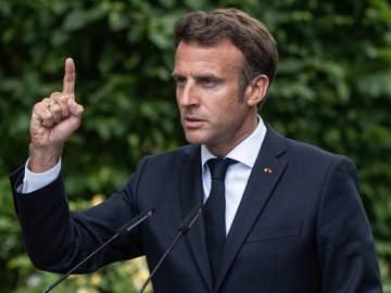 Макрон пропонує НАТО надати Росії гарантії безпеки