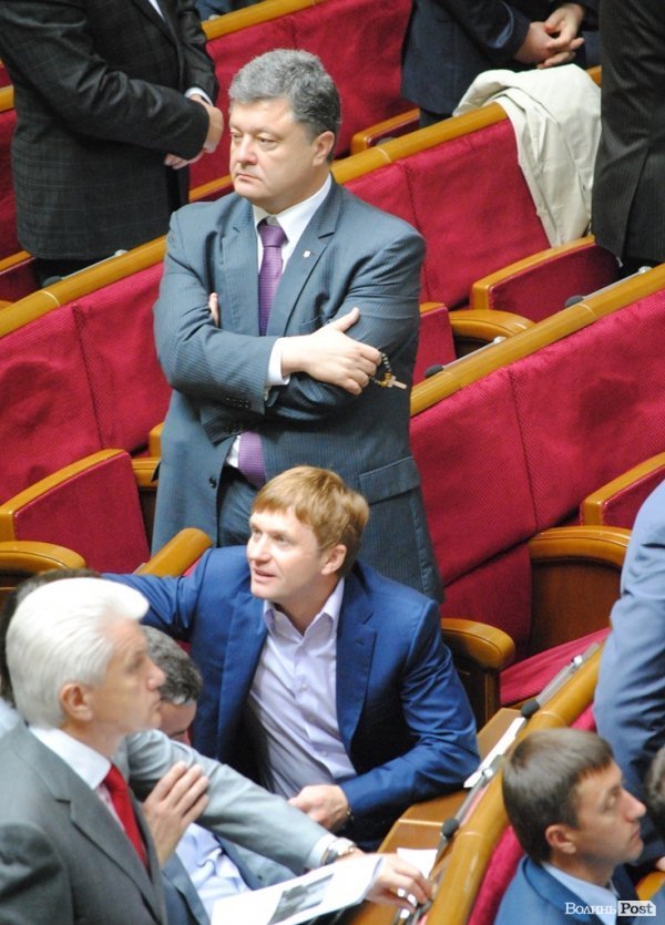 Хто насправді стоїть за Івахівим?