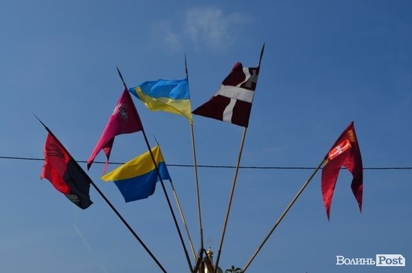 На Волині козаки і монахи допомагали воякам. ФОТО