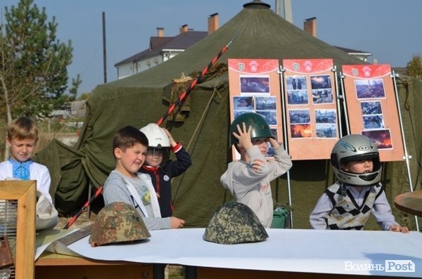 На Волині козаки і монахи допомагали воякам. ФОТО