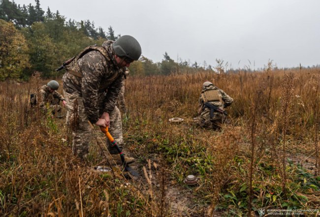Наєв перевірив, як укріплюють найбільш загрозливі ділянки кордону на півночі. ФОТО
