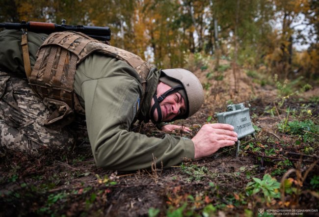 Наєв перевірив, як укріплюють найбільш загрозливі ділянки кордону на півночі. ФОТО